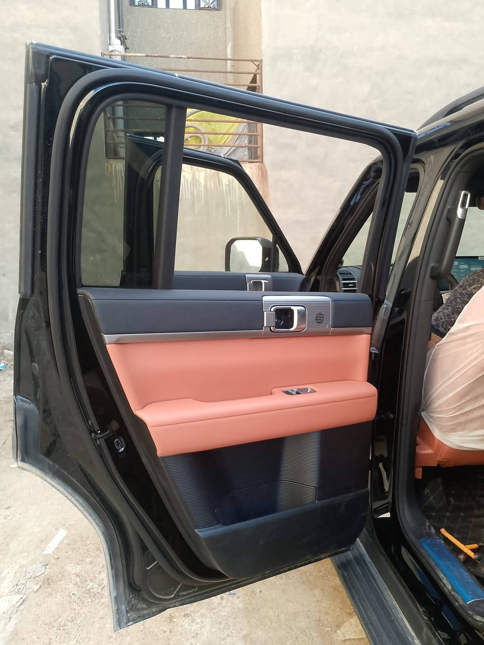 جميع نواع زجاج اليسارات القديم ولحديث نقل وشدداخل بغداد مجانن
وبنسب السعار رقم الهاتف ***********

