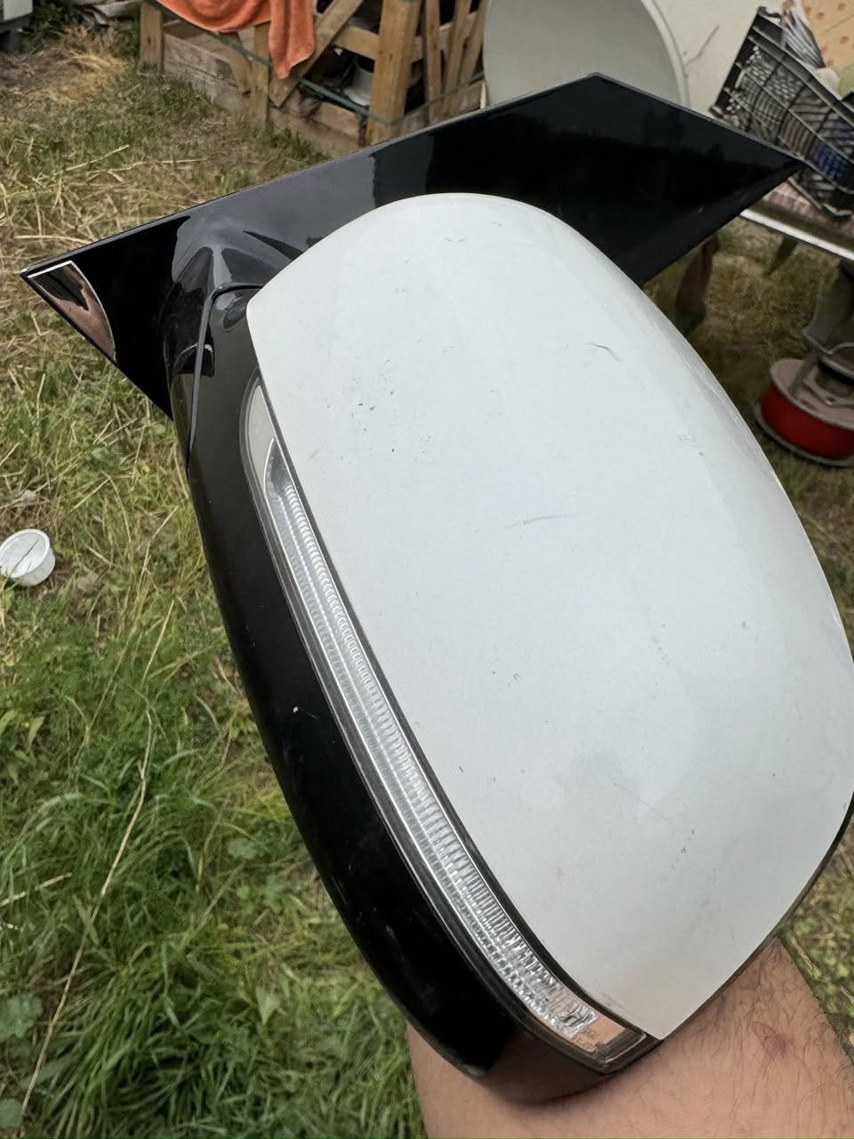 السلام عليكم زوج لايت سيدونا مديل 20 ليمين وليسار نضاف وزوج مريات يمين ويسار ام اشاره 
وشفط ***********
