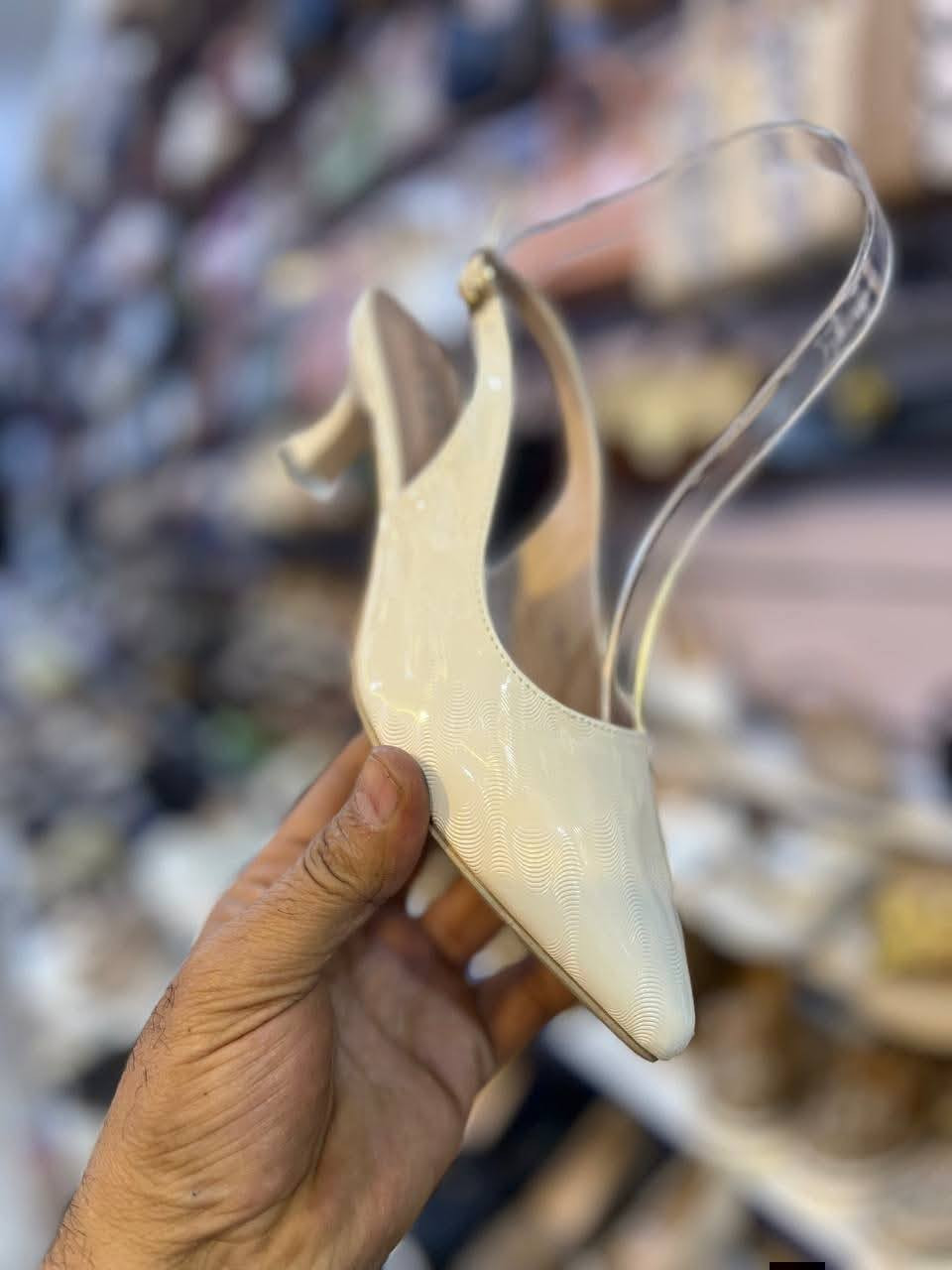 مساء الخير .... .وفرنا لكم .. 🍋🍋🍋
 كعب جلد  بسمار 4 سم  اناقه و خفيف و  مميز و انيق ....
سعر ب15  الاف 
القياسات  37-38-39-40-41
الالوان اسود بيجي نيلي كاكي
  العنوان : كوت / شارع الهورة / معرض الرواق  يوجد خدمة توصيل لكافة محافظات العراق 😍 واتساب *********** __*********** الجمال 🌹الأناقة 🌹 البساطة 🌹النزاكة 😁

#اكسبلور #اكسبلور_فولو_ي_حلو🔥😴_ي_عمري #اكسبلور_فولو_شوفو_البوستات_الي_قبل_راح_تعجبكم دهل اوران, واسط
