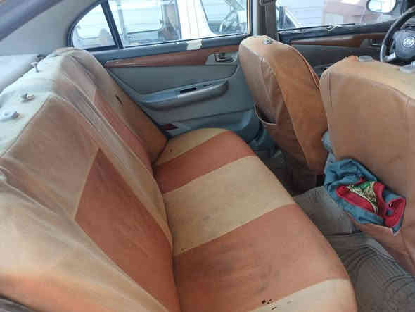 السلام عليكم اخوان سياره ليفان 620
سيارة خير من يم الله كير ومكينه كورلة نضيفة كير اوتوماتيك و تخم تاير جديد و باتري جديد سيارة بأسمي مصفرة هية
ارضيه دوشمه صدر خلفي امامي جديد وغراماتهه 
... السعر 40ورقة وبيهة مجال 
الاستفسار على الرقم فقط  ***********
