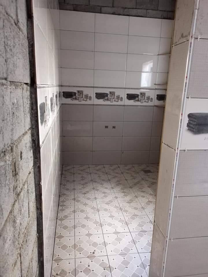 اسطه كوردو كاشي نشتغل كاشي بورسلين و گرانيت و مرمر موزايك و حجر ***********
***********
