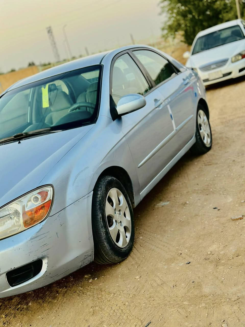 سلام عليكم 
سبكتره 2008 سياره جاهزه جديده
كفاله السياره ماشيه 134 حقيقي
فقط باب خلف السايق صبغ
للبيع او مرواوس حسب القناعه 
مكاني بابل مسيب
***********
