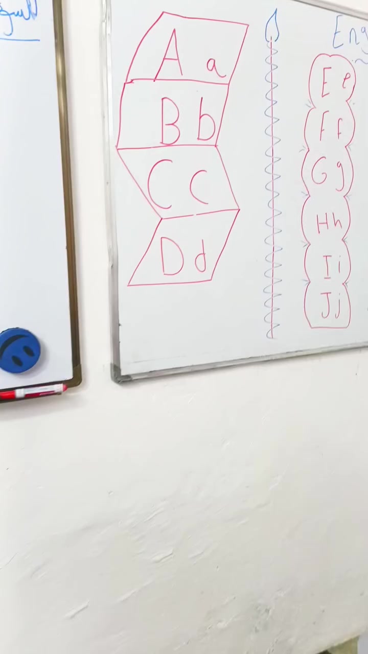 📚🌹 شرح مادة الإنكليزي لطلاب  الابتدائي🌹📚
ضمن دورات الاساس المتميزة 
للمبدعة 🌹الست حوراء علي🌹
🏫 دار الكتاب للتدريس / جسر ديالى
🔹 شرح مبسط وواضح
🔹 تقوية القواعد والمحادثة
🔹 حل تمارين وأسئلة وزارية
🔹 متابعة مستمرة وتهيئة للامتحانات
📍 جسر ديالى – شارع المصرف
📞 *********** | ***********
أهلاً وسهلاً بكم 🌷
للاستفسار والحجز يرجى الاتصال أو مراسلتنا 📩
