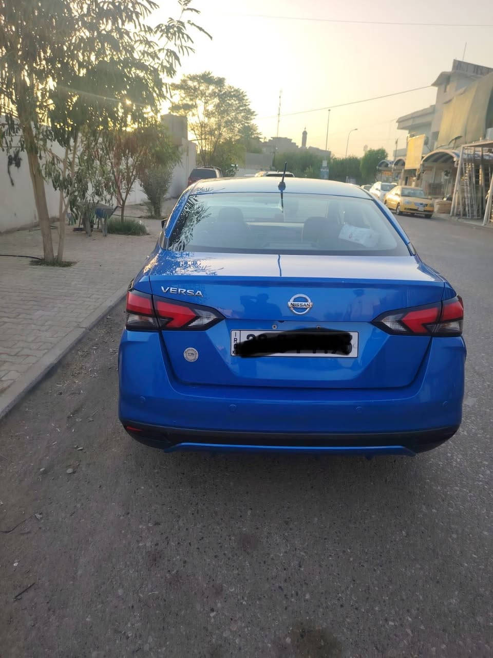 Nissan versa 2021
قطعتين و ربع صبغ بجم و خلف كبس ايرباك بس برده طاك 

رقم و سنويه جديد فحص و هزه جديد باسمي 

ماشي ٩٢ ميل مكان السياره اربيل

سعر ١١٠ و بي مجال 

***********
