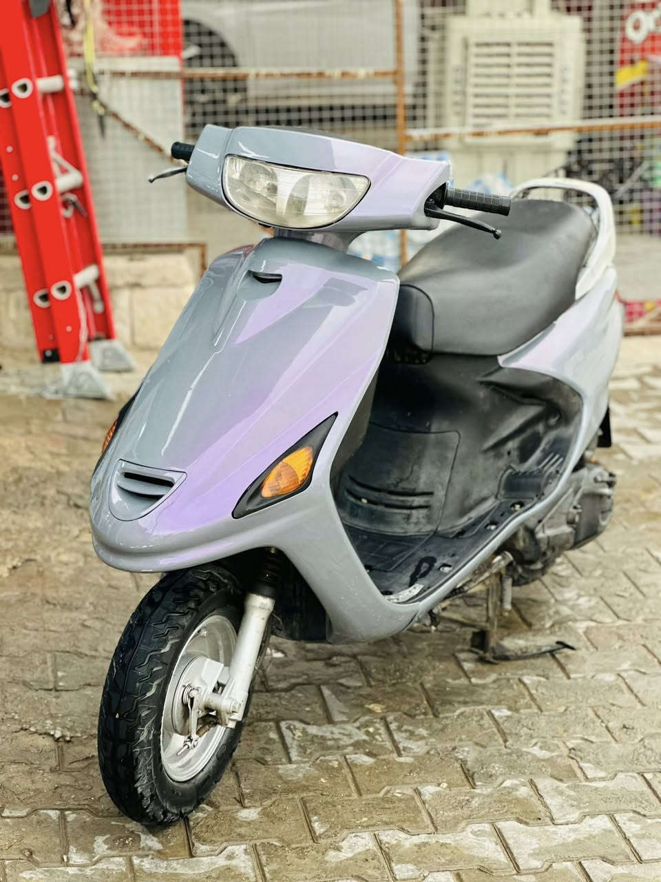 فراشة للبيع حييل نضيفه ما ناقصه برغي 
مكينه ما مفتوحه كلشي شغال بيهه نكره سلف هندر 
وين متريد افحص 
المكان النجف الاشرف     السعر 550 وبيهه مجال 
***********
