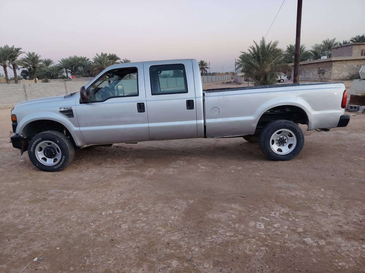 اسلام عليكم
فورت أدوات أدوات 2010 بانزين بلاي 10 سرندر
كير ومكينه وكسل فور ويل كله شغال تبريد
السعر 65 ورقة المكان بغداد للاستفسار الاتصال على الرقم
***********
***********
