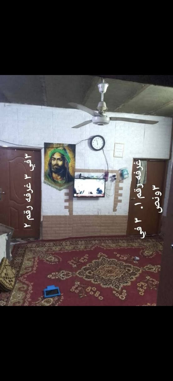سلام عليكم  بيت لبيع شارع مطار قديم مقابل مقهى مطار شارعين عن اسواق الزهراء موحان   بي  سند  25  بي طابيقين طابق ارضي غرفتين وصاله ومطبخ وستقبال و مخزن مترتين  و يوجد ترك وره بيت مترتين تابع النه عند حكومه  وطابق فوك غرفه  كبيره و مكشوفه وحمام وتولليت نزال ١٨ وجاهه ٦ ونص البيت مربعه مو ريم ستفسار ع واتس ***********
