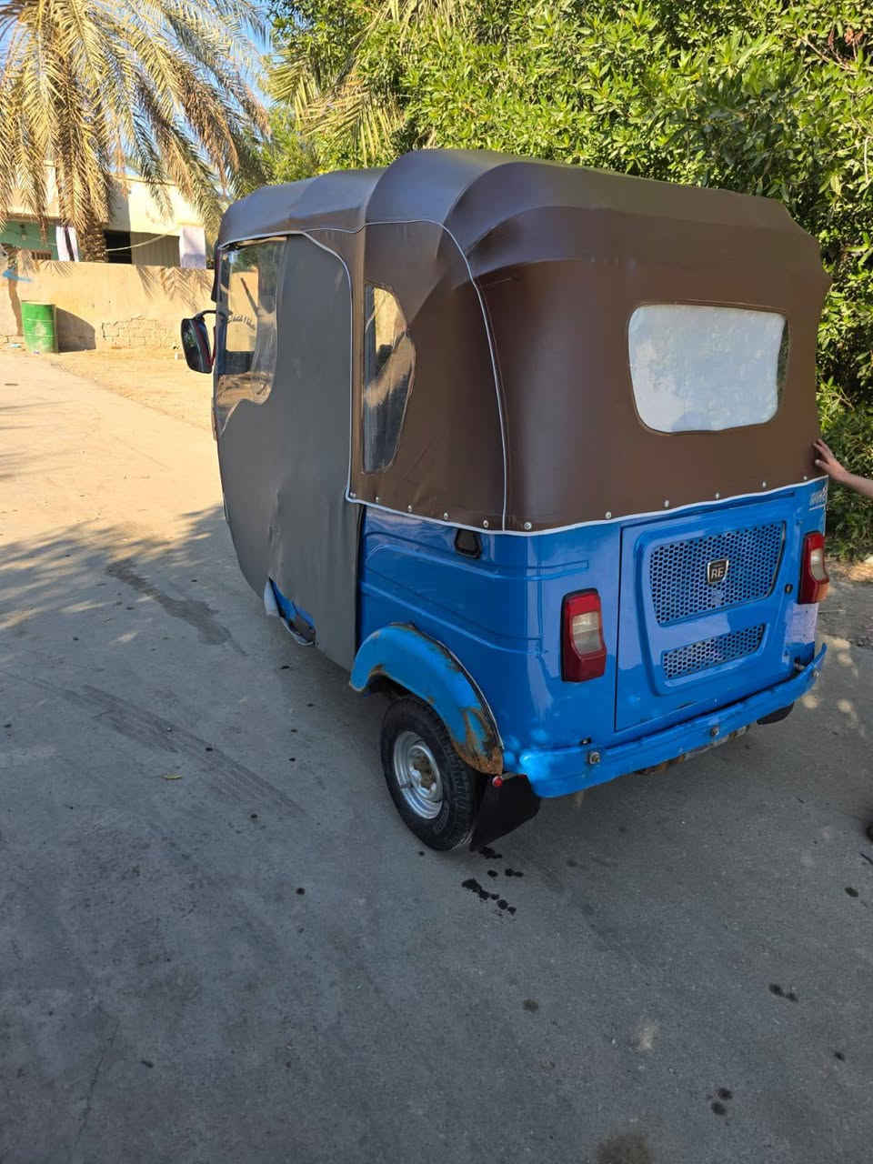 سلام عليكم تكتك للبيع موديل 21شهر 11 رقم سنوية الاتصال علي هذا رقم ***********
