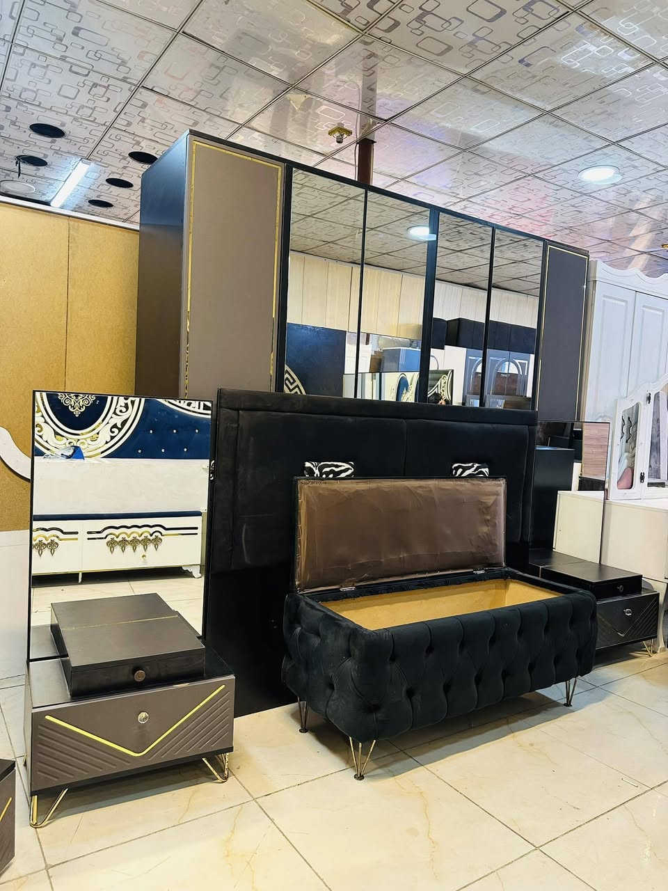 غرفه تركي مستخدمه 🛠️
غرفه ماركه 8قطع 🔥
غرفه نضيفه مثل بل صور ✨ 
غرفه ول توصيل وشد650فقط 😍✔️


**إذا كنت صاحب هذا الإعلان وتريد حذفه لأي سبب، رجاءا أرسل رسالة إلى الدعم الفني**