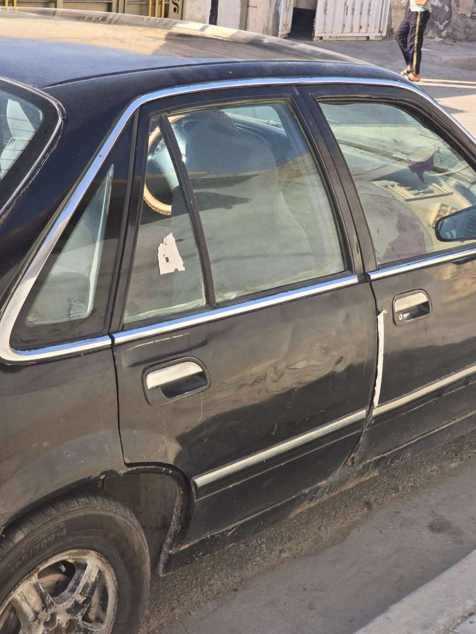 سلام عليكم برنس فراشة للبيت موديل 96 سيارة الكشر شوفت عينك مابيه خياس صدر جديد تخم تاير جديد كير ومكينه مكفولات كهربائية كله شغاله سعر 25 مع المجال البسيط المكان كربلاء 
 رقم ***********
