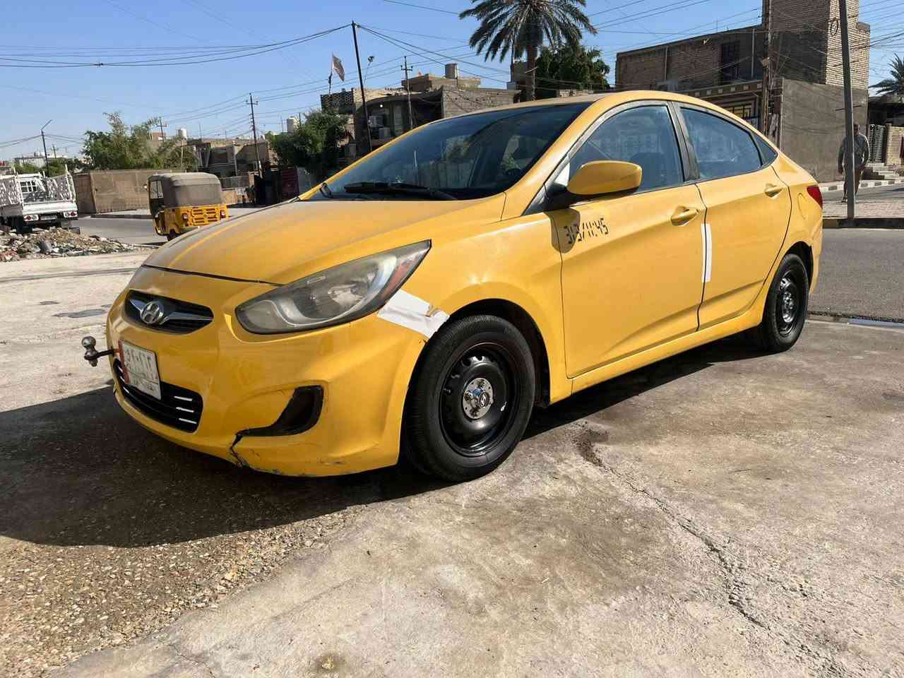 سلام عليكم اكسنت موديل 2014 وارد امريكا حادثه باب عكس سائق المكان بغداد الشعلة سعره 75 وبيه مجال حك الجيه ***********
