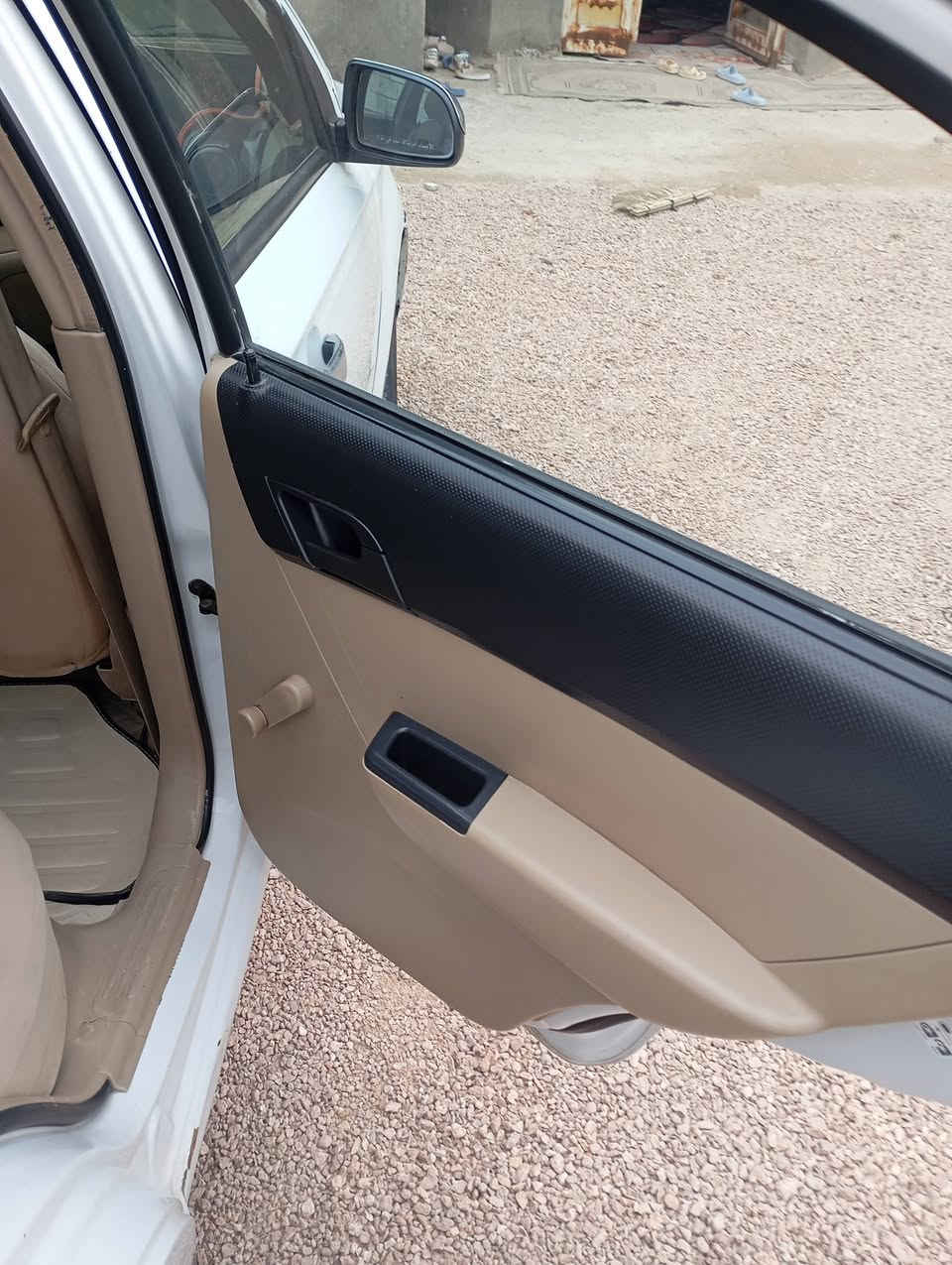 سياره افيوء للبيع 2013 رقم نجف  دولي باسمي سنوية لعام 2028 العنوان الوركاء المثنى  رايده 70 وبية مجال للاتصال ***********
