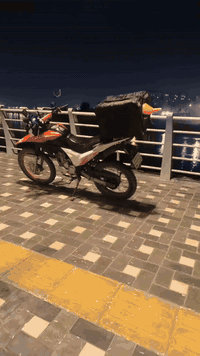 موديل 22 نازله 24
دراجه نضيفه عليه اضافات 
سعر 1700 بيها مجال 
وياهه شاحنه 
ويا هه صندوك مال دلفري 
وياه ستاند 
وياه كشافات عالي ناصي 
منظومه كامله مال زنون 
***********
مكاني بغداد حي النصر
