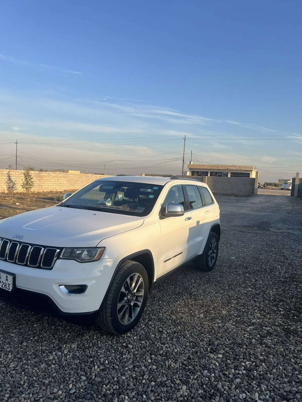 السلام عليكم
جيب أمريكي  

لاريدو 

موديل 2018 

تبريد قطعتين

لايتات زنون

مكينه 6 سلندر 3600 

 داخل لون اسود 

حساس امامي خلفي

توقف ذاتي خلفي

شاشة وكامرة 

حادثها جاملق وربع البونيد من جهت الجاملق

اشارة بالمراية
ماشيه ٨٦
تحويل ثاني يوم

السيارة كلش حلوة وجاهزة مابيها نقص

السعر 235بي مجال

مكاني صلاح الدين الشرقاط ***********
