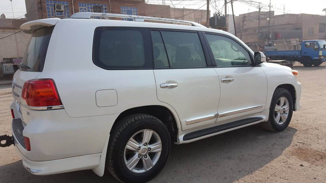 لاندكروز موديل ١٣ فطيم باسمي عنواني بغداد حساسات امامي وخلفي تخم تاير مري شفط وقلاب عند رجوع للخلف محرك خير من الله بلادي ما مفتوح صدر جيد تبريد ٣ قطع كشنات جلد باقي موصفات معروفه سكن بغداد رقم سيارة بغداد الاتصال على رقم او مراسله ***********
