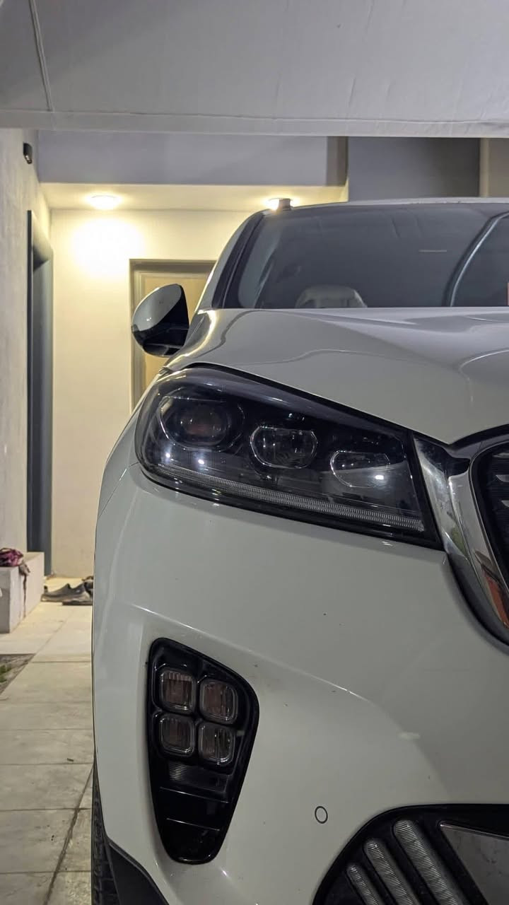 السلام عليكم 
سورنتو 2020 خليجي 
رقم بغداد الجديد بسمي 
مكفوله 
محرك 6 سلندر 
انفكيشن 
كشنتات جلد 
7 راكب 
ماشيه 79 الف حقيقي 
السعر 260 وبيه مجال
(***********)
