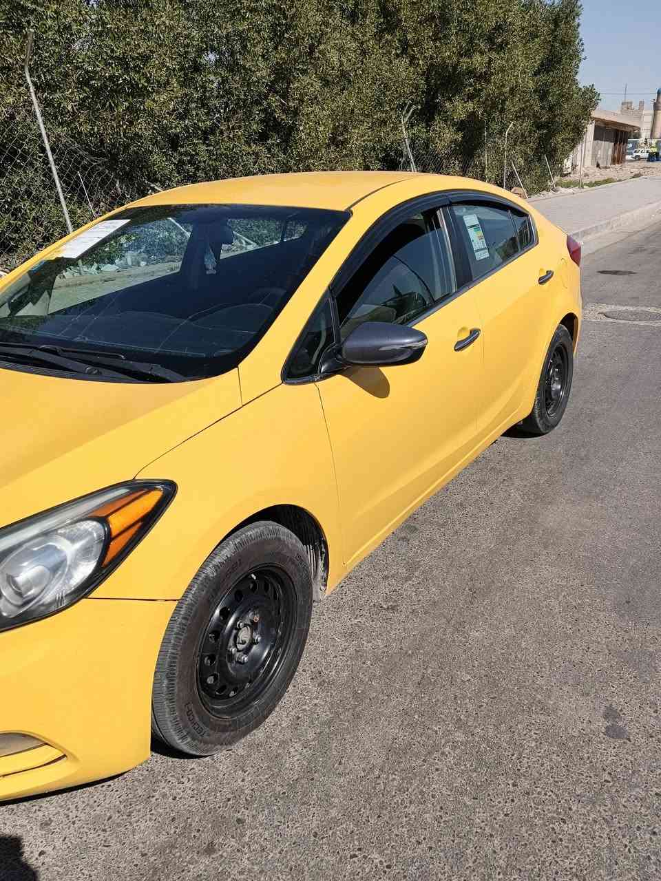 السلام عليكم كيا فورتي 15 بيضه الواحد ب 98 وبيها مجال غير متواجد على الفيس رقم الهاتف،*********** غير متواجد على الفيس
