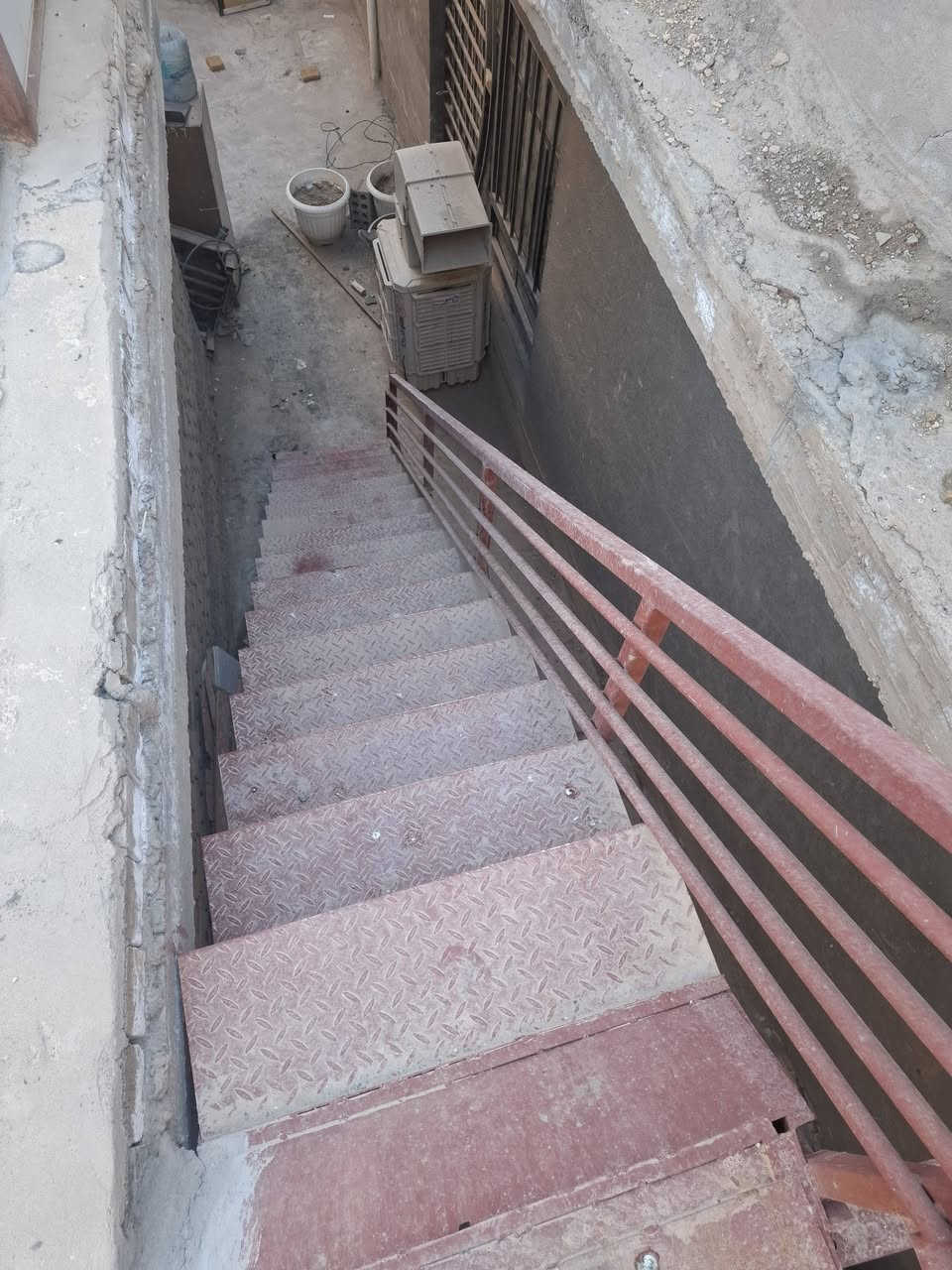 درج حديد للبيع شغل مضبوط ***********
