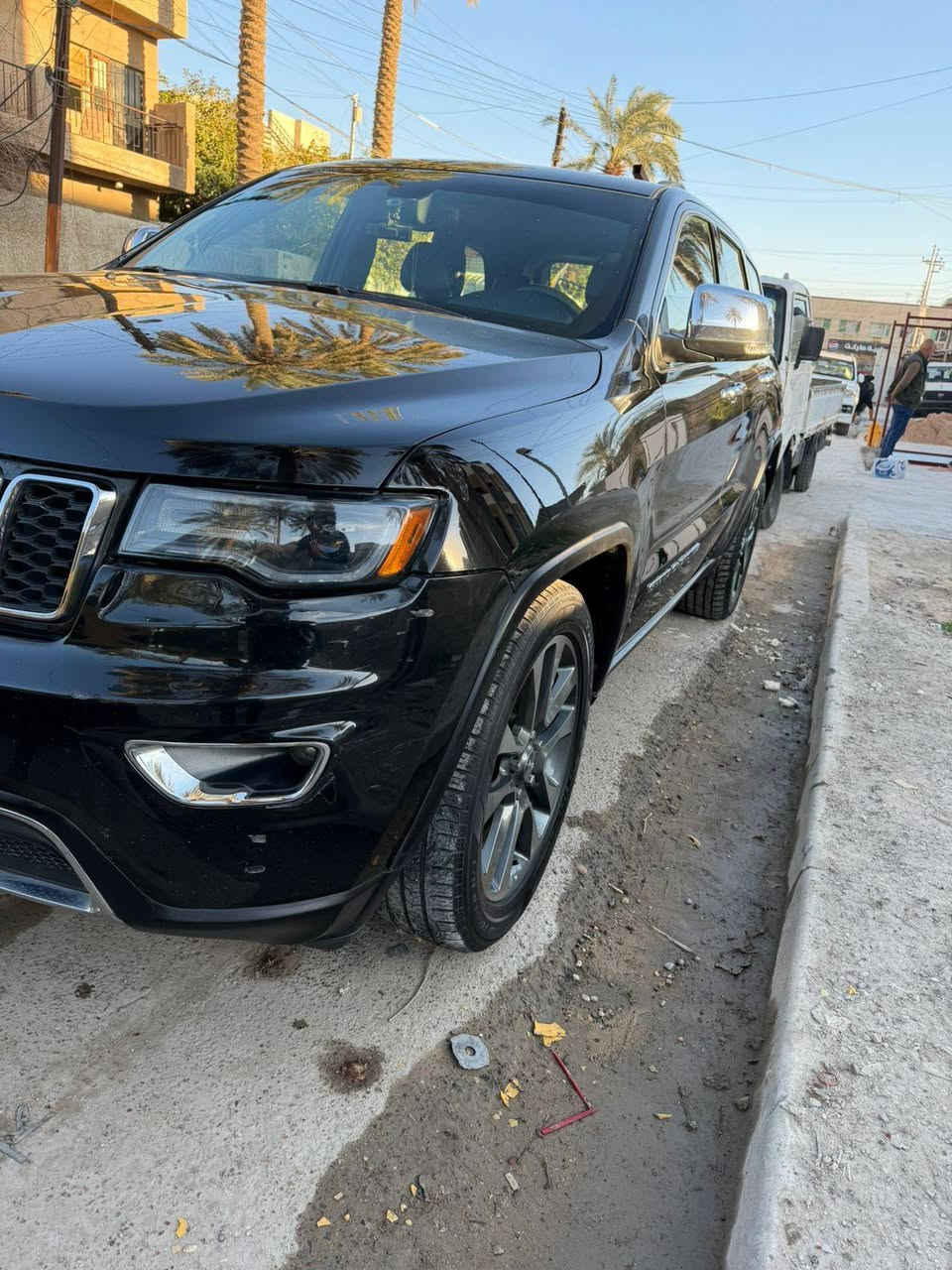 السلام عليكم
جيب 2017 وارد امريكي
رقم بغداد بأسمي
بدون ايرباك صبغ جاملغ خلفي فقط وصور الحادث بالمنشور 
محرك 6
لمتد فول مواصفات 
بانوراما
بصمة تشغيل 
بصمة ابواب
تشغيل عن بعد
جنطة كهرباء
تبريد قطعتين
كشنات كهرباء 
كشنات جلد تدفئة وتبريد
تحكمات ستيرن
تدفئة ستيرن
شاشة وكاميرا بلادي 
ارضية مغلفة جلد
السعر 215
مكان السيارة بغداد
للأستفسار : ***********
