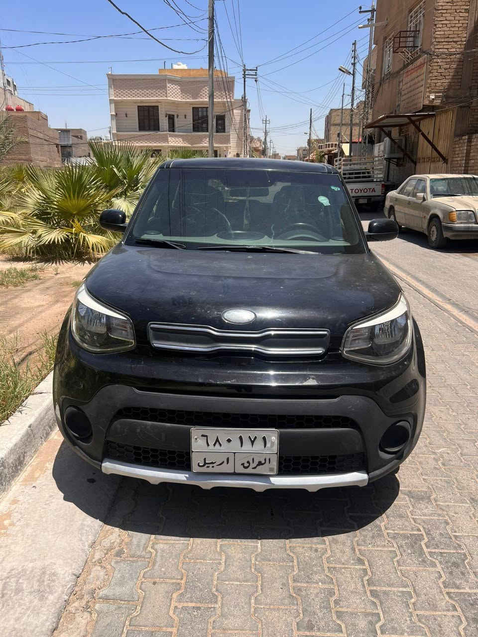 سلام عليكم 
كيا صول موديل 2020
حادث قطعه وحده جاملغ خلفي مرجع ع بارد 
سنويه ماصاقطه تريد مداور وكاله حاضرين 
سياره جديده كير مكينه مكفولات ع وضع شركه
ممفتوح  العنوان كربلاء
سعر 120 بيها مجال غير متواجد ع فيس 
رقم  ***********
