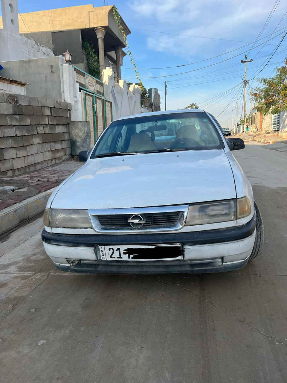 السلام عليكم أوبل فكتره 18سنويه جديد دفتر بانزين شرط التحويل السياره سعر 48وبي مجال ***********
