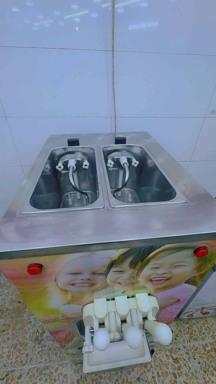 سوفت فروكمايت ايطالي
ستعمال قليل
سوبر تبريد هواء
ثري فيز 
بغداد        ***********
