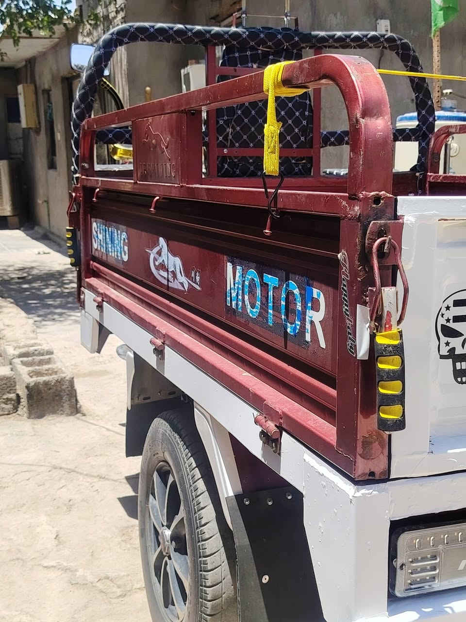 السلام عليكم ستوته موديل 2024 للبيع شاصي وركبه مكفول من الحيم او الفطر أوراق جاهزه وبليته حجم المحرك 150المرغوب ودبل عريض ابو الختم دشبول اكتروني نكره سلف مدوشمه جديد مال جناي كهربايات شغاله مابيها اي نقص جديده مكينه خير من الله بلاديه بدون اي صبغ السعر واحد و ٨٠٠ مكاني بغداد ***********
