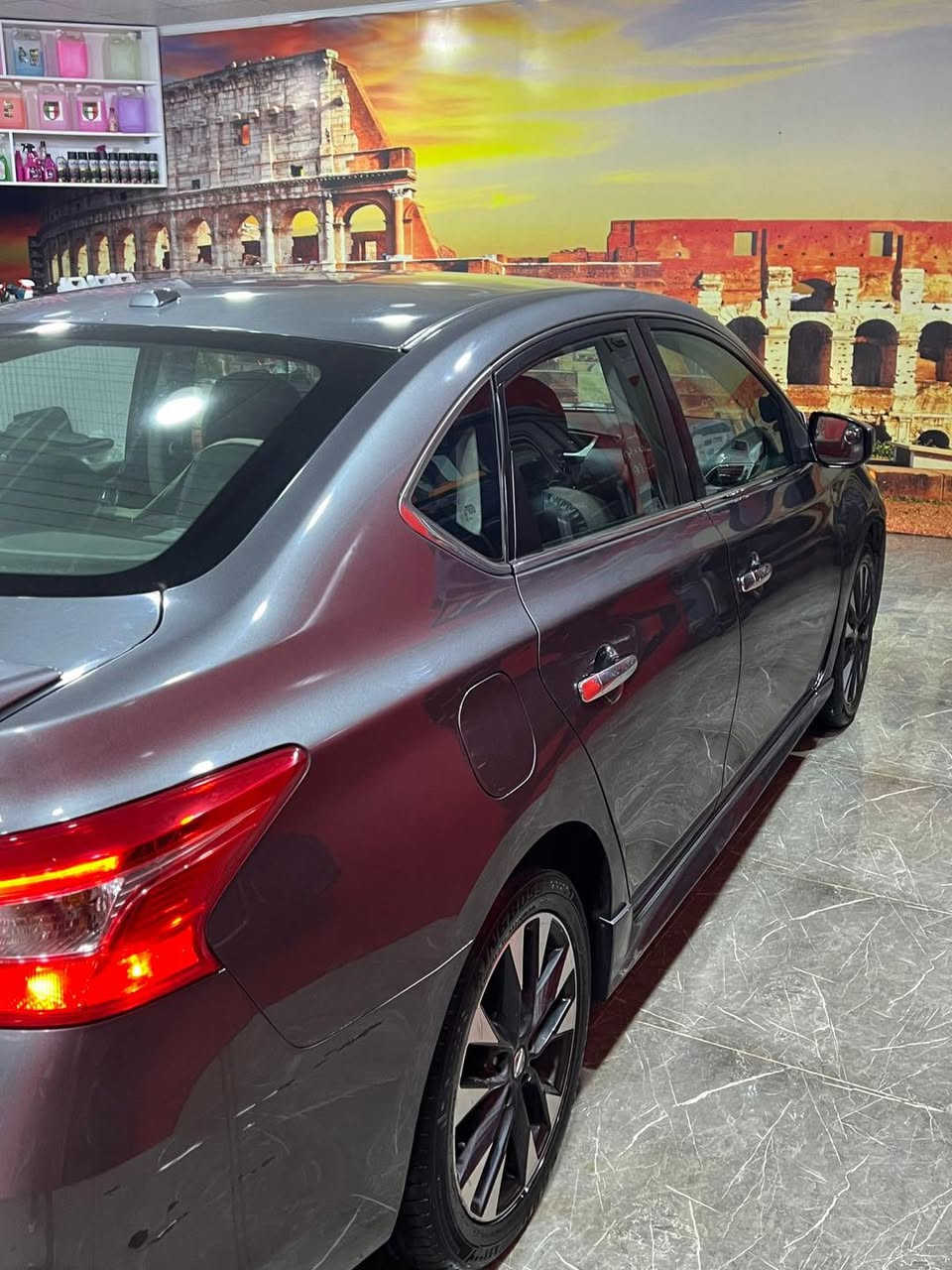 Nissan-Sentra  2017 SR نیسان سێنترا ئەمریکی 2017 SR.

بۆ زانینی نرخ
لایکی پەیج بکە و کۆمێت بکە نرخت پێدەگات

فول فول مواسەفات بەس سڵاید نیە.
 -بەسمە -  کوشن ھیتەر- تەبرید لەمس تەبریدی سایەق سەکن جیایە .-سیستەمی ( Sport. Normal .Eco)  
گێڕ- مەکینە - کارەبایی بەشەرتی فەحس.
تازە سێرڤسی گشتی کراوە.
105 هەزار مایڵ ڕۆشتووە و سەیارەک 
بێ عەیبە.
 ٥ پارچە بۆیاغە.سەیارەکە  بەعام زۆر جوانە و
  هی ماڵی خۆمە 
زۆر پوختە و  بێ کێشەیە.
سەنەوی تا 2028 بەناو خۆمەوەیە
بەناوکردن و تەحویل بەشەرت.

سەیارەکە لە ڕانییەیە 

ژمارەی خاوەنی:
***********
