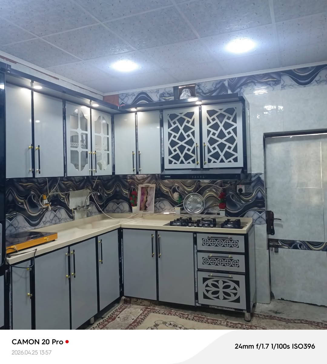 سلام عليكم
بيت المساحه الكلية 250متر موقع البيت حي العباس طريق بغداد،/كربلاء عمود51تبعد عن الشارع العام 1000متر طابو سند25 كافت الخدمات تبليط ماء كهرباء
مولد ذهبي مجاري مدارس خابر اوبيك خير ودلل هاذه راقم صاحب دار *********** علمن غير متواجد ع فيس
