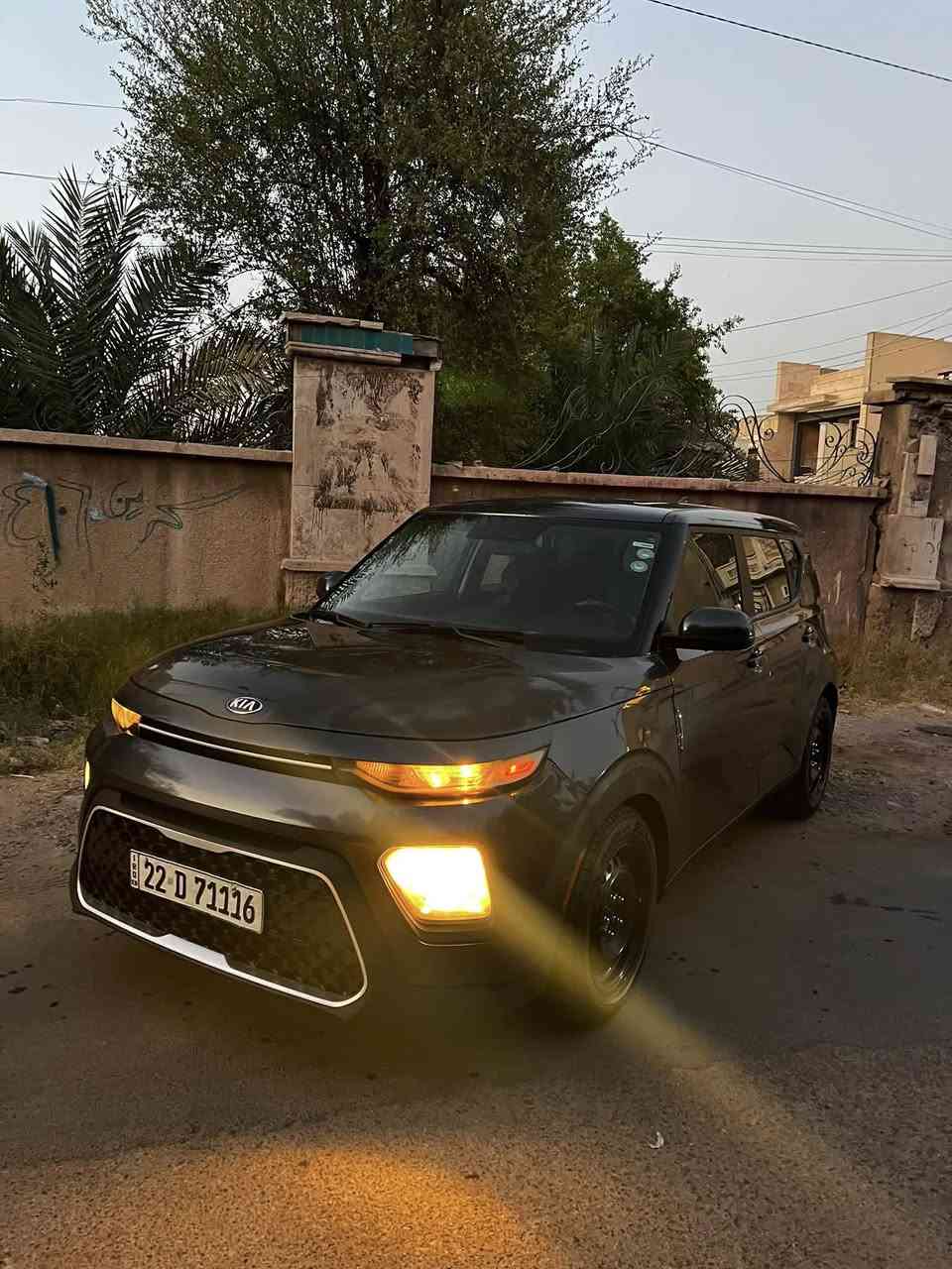 سلام عليكم KIA SOUL 2020 حادثة جاملغ. صفحة السايق وبنيد مواصفاتها معروفة ماشية 68ميل رقم للاسفسار ***********. السعر 135وبيها مجال للطيبين العنوان:بغداد البنوك
