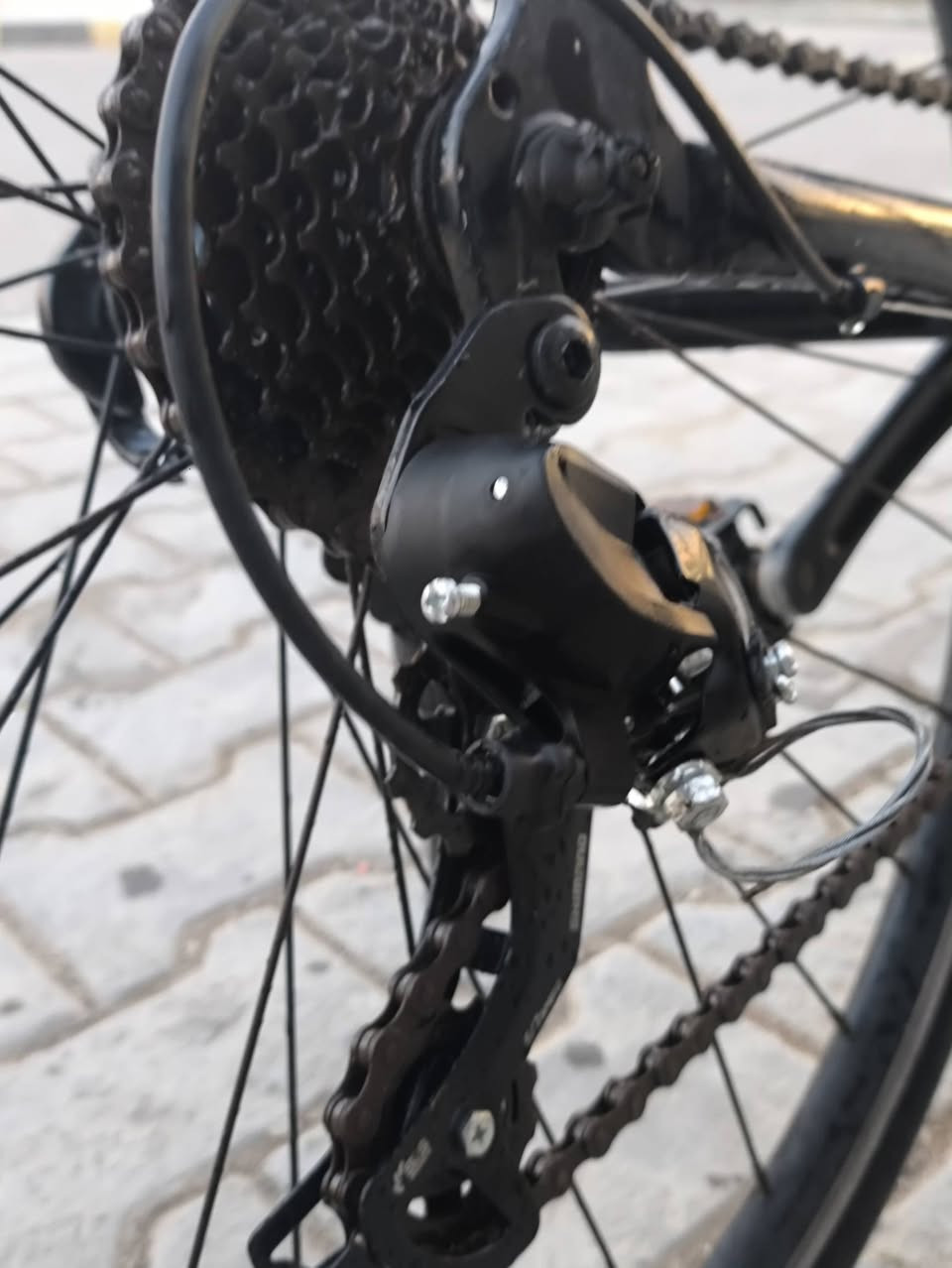 السلام عليكم
بايسكل رود اصلي للبيع مال سفر وسباقات بالله اصلي ياباني وشرط مختم مال سفر وطلعات طويله وسباقات 

تاير ناعم كلشي شغال بيه من تبديلات الي هنه 7 نمر الخلفي 3 نمر الامامي 
السعر 150
العنوان القرنه هور السعد 

رقمي ***********
