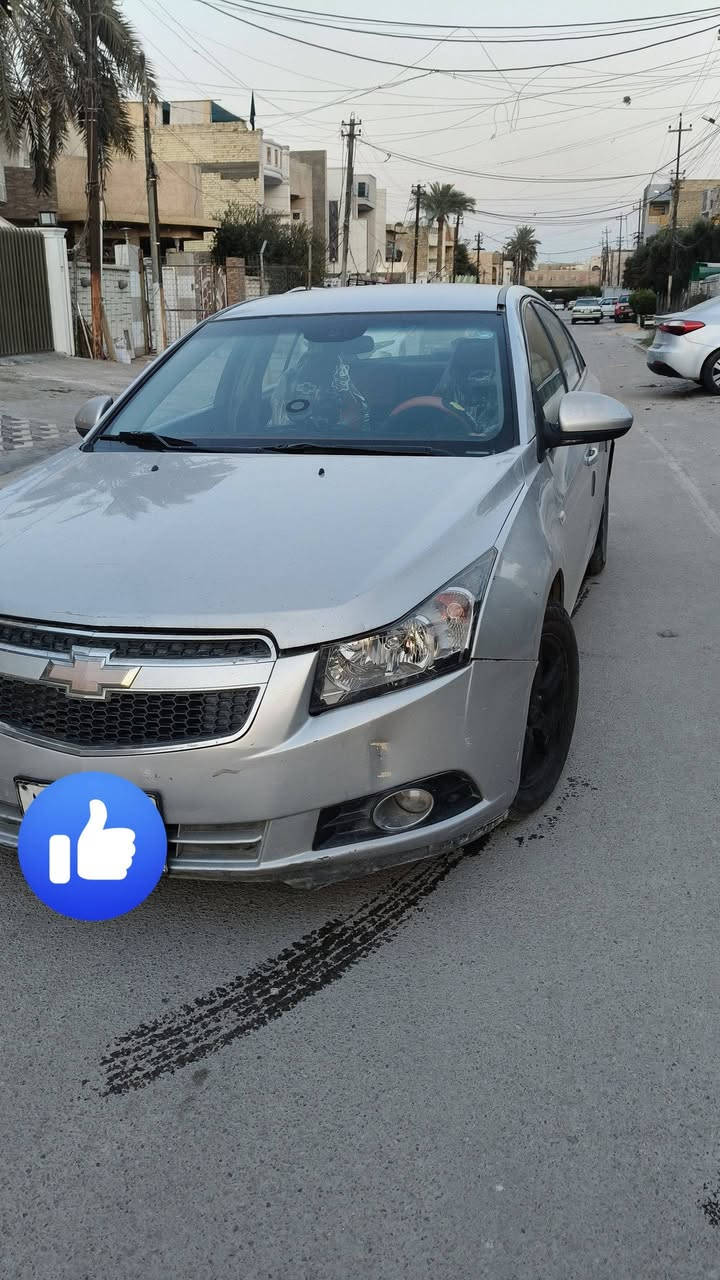 السلام عليكم 
شوفر ليت كروز للبيع او المراوس موديل 2011 
السيارة نضيفه تبريد وتدفئه شغالات 
تخم تاير جديد 
 ***********
