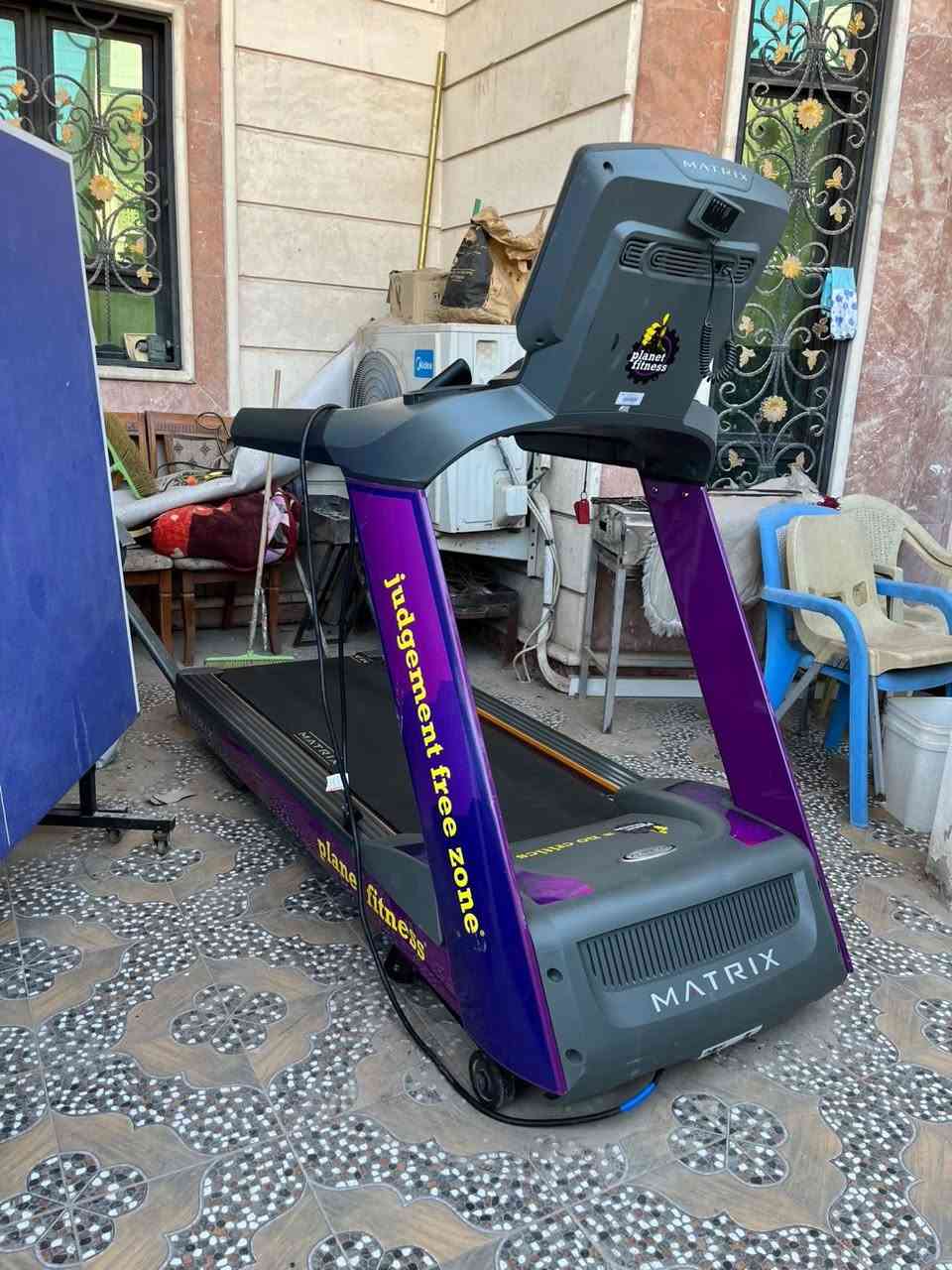 السلام عليكم
أخوان هذا جهاز سير Matrix T3X للبيع
الجهاز حالته ممتازة من ناحية كهربائيات ونظافة وكلشي
الجهاز نظيف كلش استعمال متقطع أقل من شهر.
الي يريده يجي يراسلني ويشلع عيوني على شرط الفحص والتشغيل.

أخوان الجهاز انا مشتريه سعره مليون و٣٠٠ الله شاهد علي وما صارله فترة عندي اشتريته منا وهسه اريد ابيعه لأن الجهاز محد يستعمله.

***********
السعر ٩٥٠ ألف وقابل للتفاوض.

مكاني:
البصرة - حي الرسالة - قرب مستشفى المودة
