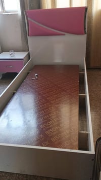 سريرين • نفس الشكل • كومديات