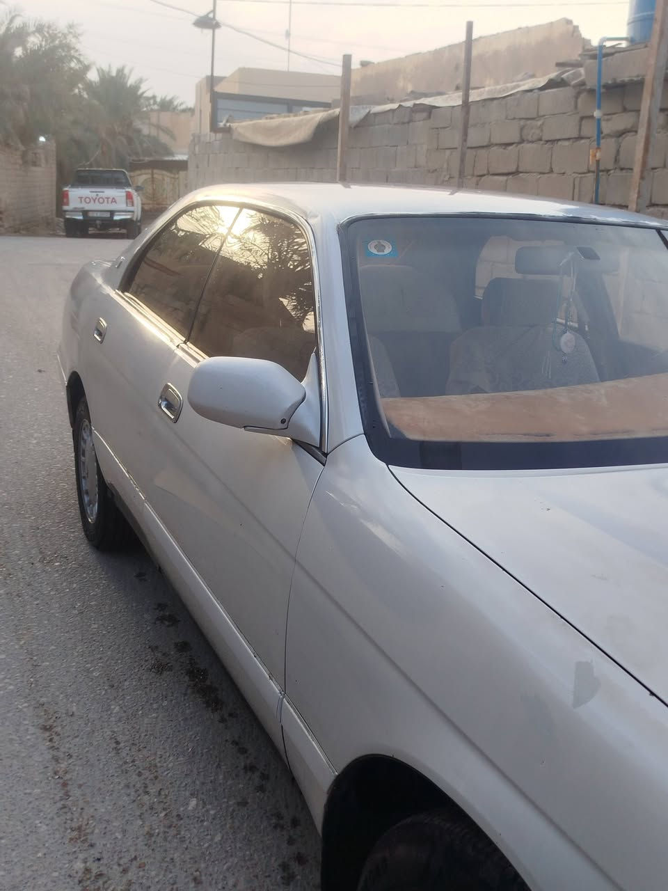 السلام عليكم للبيع سياره بطه متصل موديل 1992رقمً بصره  لون لؤلؤي مكفوله كص ونقل جثه وعيب شرعي وضربه  جاهزه مكينه وكير وحداده وتبريد وتخم تاير  كهربايات سنويه ٢٠٣٠ السعر ٦٥ وبيها  مجال لشراي    للاستفسار    ‏‪0770 685 4642‬‏
