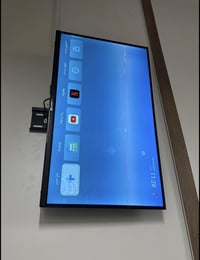 شاشة تلفزيون سمارت انترنت حجم 32  مفتوحين من الكارتون ومفحوصين فقط شرط...