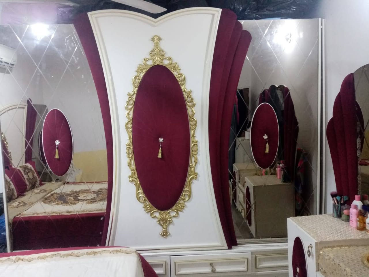 السلام عليكم  غرفه تركي باب سلايت 11قطعه  سعرها 650 مع المندر وبيه مجال... العنوان البصره مناوي الج
 الرقم الهاتف ***********
