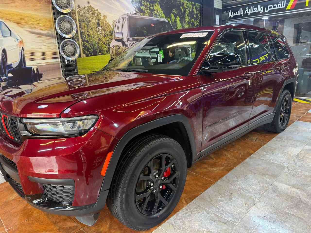 سلام عليكم 
جيب كراند شيروكي موديل 2024 ماشيه 18 الف  للبيع مرقم بغداد باسمي كفاله عامه حادث بسيط جدا بدون ايرباك بدون دواخل اخت الكلين فقط بارد بيها 
فول مواصفات فتحه تشغيل عن بعد حساسات امامي خلفي 
رادارت جنطه كهرباء كشن كهرباء 
سياره حلوه وجديده سعر 332 وبيها مجال 
الاستفسار الاتصال 
***********

