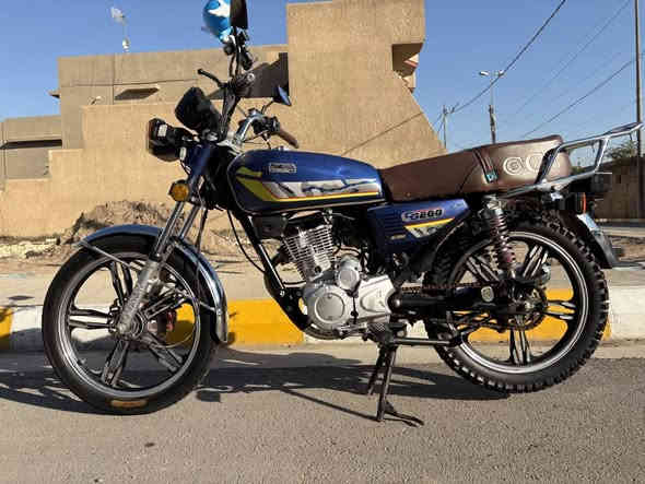 سلام عـلـيكـم.... دراجة سيفان للبيع موديل24 محرك 200 دراجة خير من الله ما ناقصه شي بس الشاشة مال دشبول محترگه تتصلح ب٢٠ الف والباقي مكفول كفاله عامة زوج تايرات جدد. دهن اخليله امزويل (غني عن التعريف) الصينية مالته موجودة. دراجة ما متعوبه عل ايدي
ب775وبيه مجال قليل مكاني صويرة 
***********
