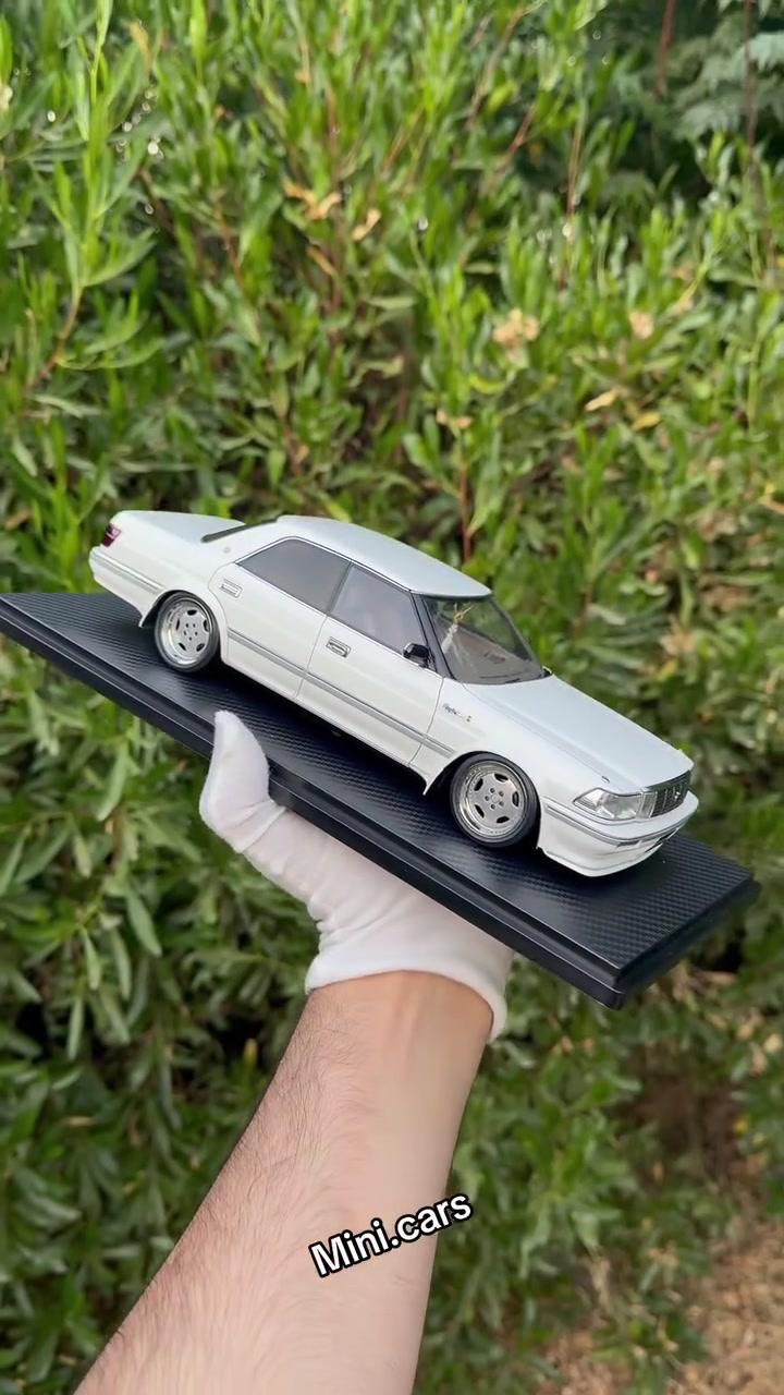 لأول مرة في العراق

Toyota Crown Royal Saloon G 130

Brand : IGNITION MODEL
Scale : 1/18
Price :  ✉️ 

 WhatsApp +964 750 470 2207

‎‏
