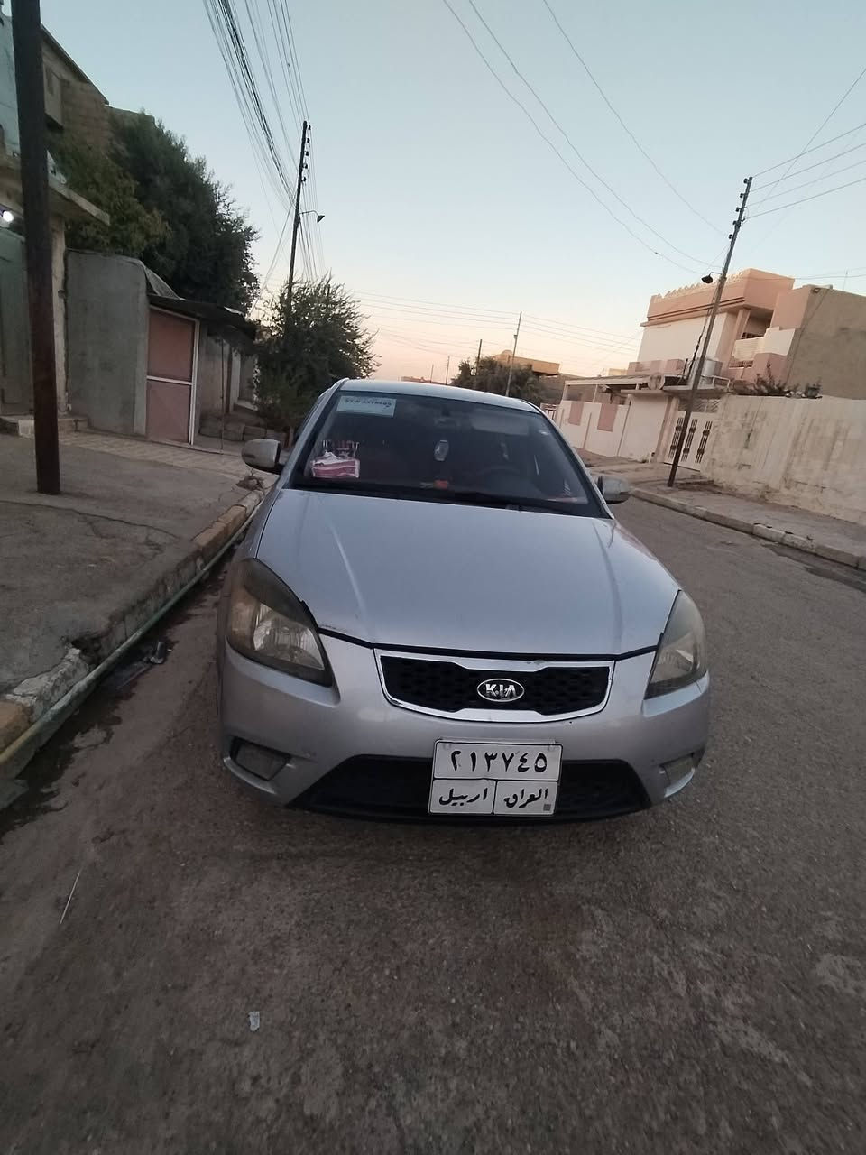 سلام عليكم
كيا ريو
موديل 2011
داخل برايد تحكمات ستيرن
تبريد ثلج 
وارد كوري 
مكفول كفاله من الدعامية للدعامية
بدون صبغ بدون بارد
محرك 16 شرط لاصرف ولانفخ كير شرط 

سنوية غير ساقطه
هزة ساقطه 
السيارة باسمي
كابوني بانزين بيها
رقم اربيل تحويل ثاني يوم
سعر 100 مجال قليل 
رقم موبايل
***********
