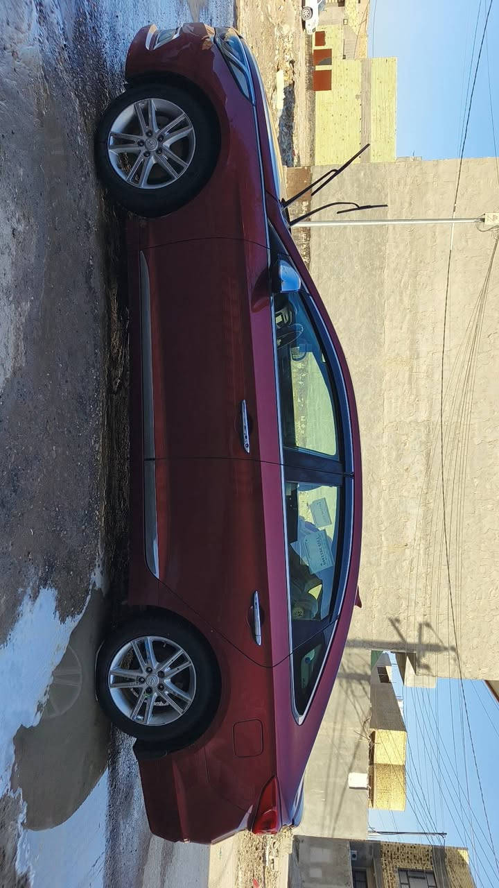 السلام عليكم امراوس بأحدث سوناتا موديل 2016 جاملغ وبنيد حادثها جدا حلو سياره كامله اي نقص ما بيها *********** العنوان بابل
