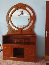 ميز تواليت • صاج • نظيف