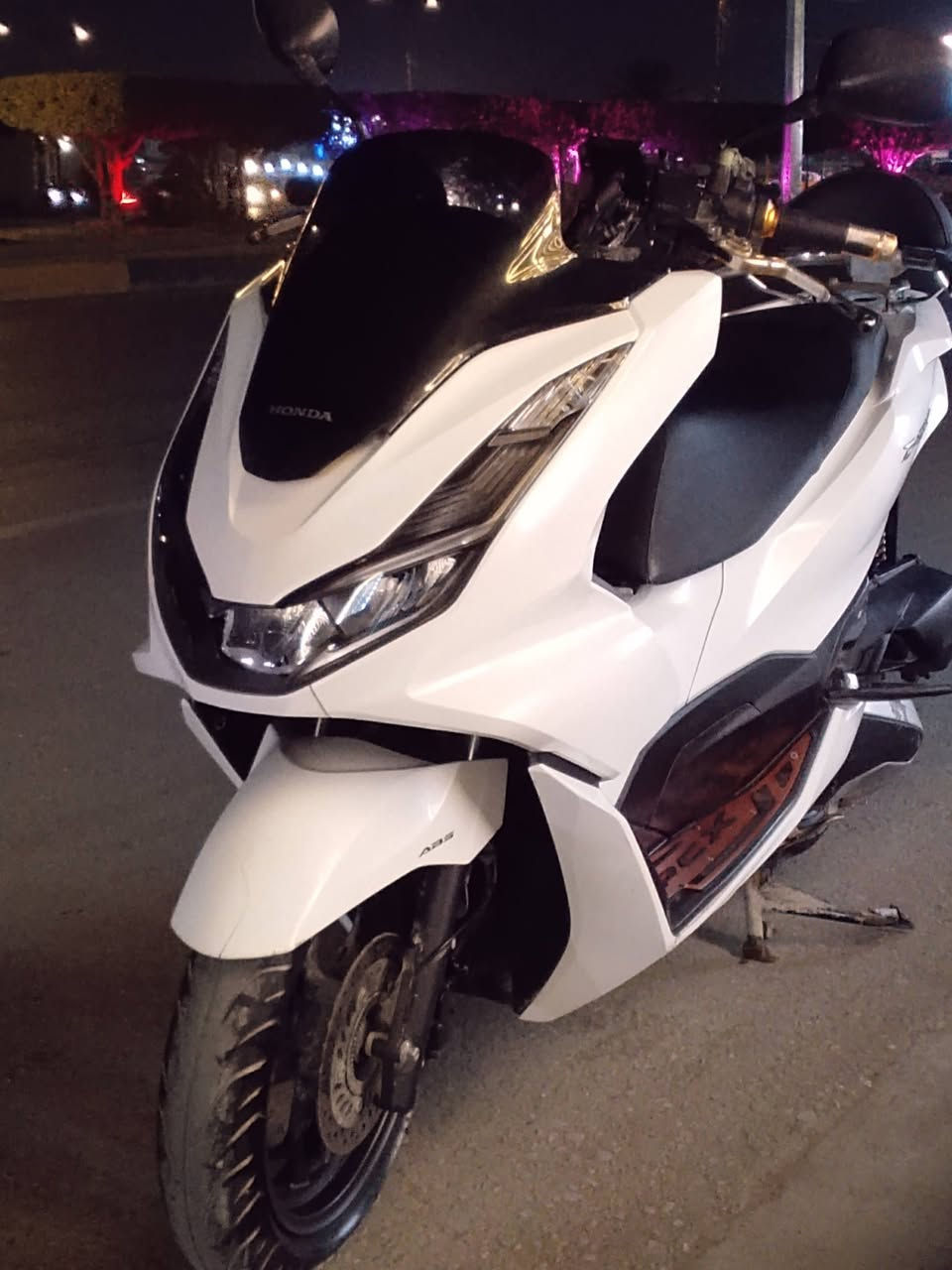 بيسي إكس جيل رابع كوري مكينة 150ابيض صدفي دراجة كارتون شلعة ومعدل تخبل دراجة كفالة  عامة السعر 16مكاني مكاني بغداد مدينة الصدر ***********
