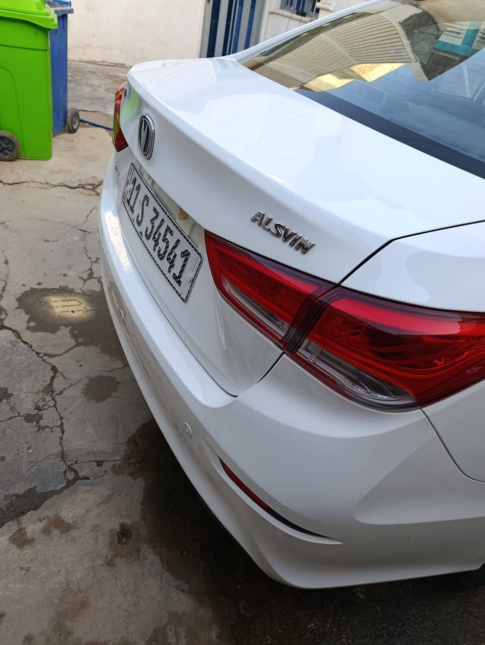 شانجان سفن موديل 2024سيارة جديد على وضع الشركة بضمان شركة البخيت ماشيه 20 بس فول بسمي رقم وهزه جديده السعر 94 بيه مجال للشراي ***********
