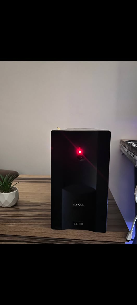 السلام عليكم حاسبة للبيع الحاسبه مستخدمه قليل المواصفات:

Ryzen 5 5500
RTX 4060 8GB
RAM 16
M.2             500GB
HDD.          1000GB
Power 500w
كيس زجاجي صغير شكل مربع

السعر 800 الف فقط الكيس

الشاشة: مقوسهGameMax مثل ما موضح بالصوره 27 انش
سعر الشاشة 150 الف

UBS maXma 1500w: استخدام قليل 3 منافذ السعر 65 الف

ماوس: لوجتك G502 hero السعر 40 الف+ مايك لوجتك Yeti Orb mic السعر 65 الف 

كيبورد redragon+سماعه محيطي هديه مع الحاسبة 

رقمي للاستفسار ***********
مكان الحاسبة :المنصور
 متوفر توصيل لجميع المحافظات
