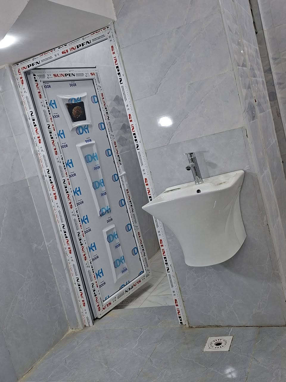 سلام عليكم خوان مشتمل البيع مكان عبجيه بيت جاهز لسكن الستفسار ***********💵🏡🏡
