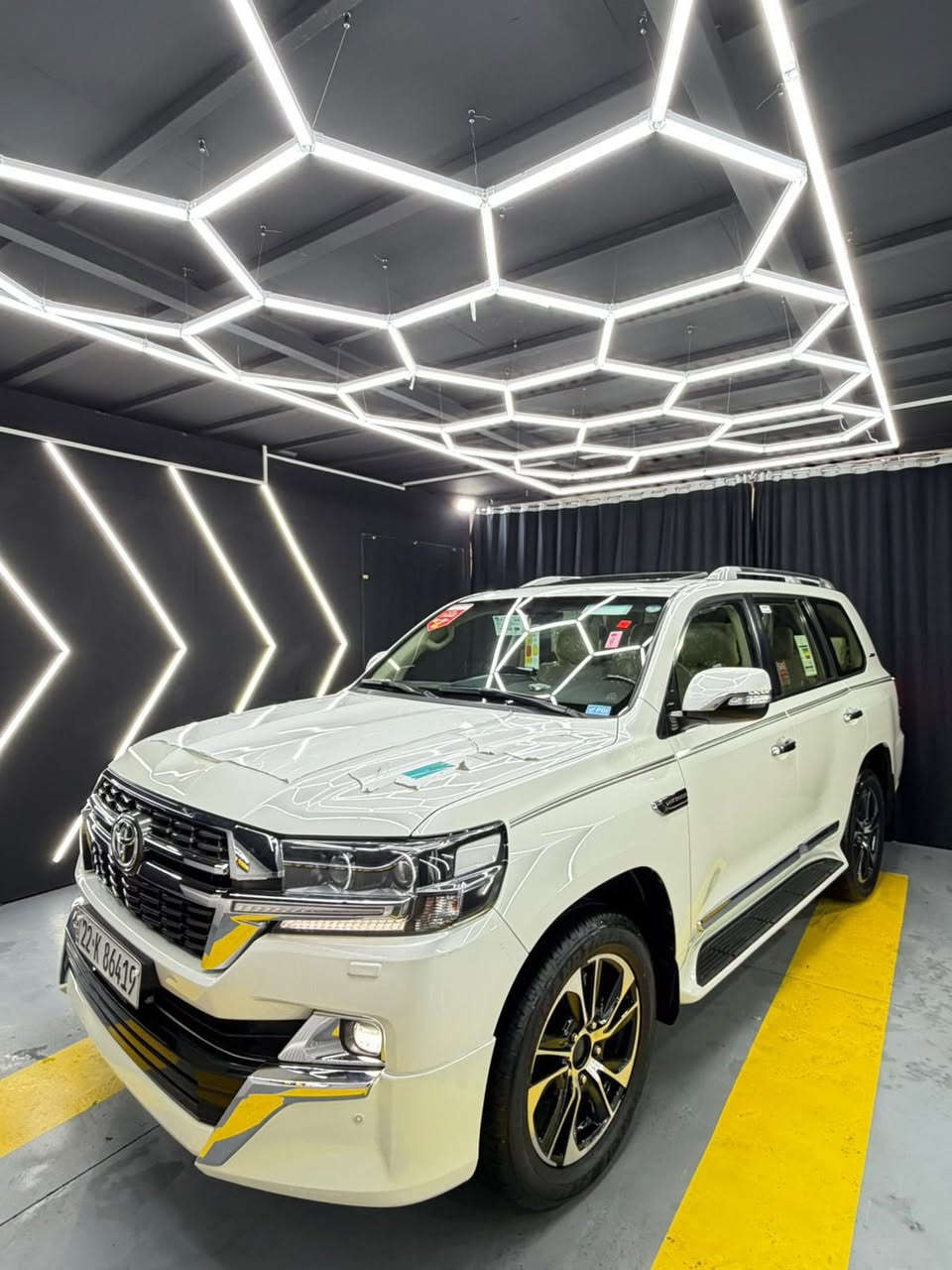 📦Toyota Land crusir_ 2021 _ 66000km📦

💎💎اللَّهُمَّ صَلِّ عَلَى مُحَمَّدٍ وَعَلَى آل مُحَمَّدٍ💎💎  
أرخص سعر بكل عيراق
ملاحظه / بدون مراوص
رقم / ***********
سعر/535$
مكان/سليمانيه
سياره مواصفات _ گراند تورينگ _ 
سياره شريكه (فطيم درجه اولا)
سياره (6) سلندر  
📦📦

🔷تويتا لاند كروز  _ 2021 _ گراند تورينگ 
🔷سياره مواصفات معروفه (فطيم اصلي)
🔷 سياره (2) كوشنات كهرباي (٣) دگم
🔷سياره (8) ايرباكات _ (٣ ) شاشات
🔷
‎🔷سياره مكفول كفاله عامه دعامي لي دعاميه    
🔷بدون صبغ .. بدون بارد .. بدون شخوت 
🔷بدون حالوب .. بدون رمل مكفوله كفاله 🔷سياره بص ماشاالله نفص زيرو
🔷غراضات كامل موجود  هيدفونات موجوده 

🔷سياره ماشي ٦٦٠٠٠ كيلو حقيقي
🔷4 اطارات و ويل جديد شريكه مامفتوح
🔷سياره داخل بيجي كوشنات جلد
🔷ماشالله سياره حتا تاير و ويل ما مفتوح 

🔷سياره محرك بشرت مامفتوح جديد جديد
🔷 محرك (V6) 
🔷سياره حيل نظيفه كلشي علي بلادي اوك

🔷مواصفات
(بصمه .. الانزلاق .. كشن جلد  .. ثلاجه ..  زينون .. هواء مزدوج .. نيظام ايكو ..
حساسيه الديك الموخره مرايات .. فتحه ..
تشغيل عن بعد ..  باب بصمه . _  

🔷نظافه  ١٠٠٪ كامل سيرڤس بدون نقص و مصرف

🔷سياره مال بيت أي نقص مابيها

🔷نفس اليوم / تحويل و وكاله حاظر مباشر
سنويه جديد 
🔷 سياره داخل / سليمانيه 
🔷سعر ..  ٥٣٥
🔷رقم / ***********$
بدون مراوس
