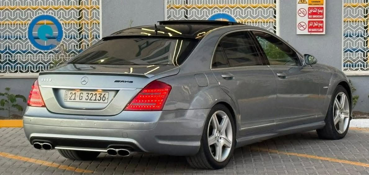 Mercedes S550 2006 مرسيدس اس / باب طويل
للبيع او مراوس 
وارد يابان / ٣ قطع رش كلير من اليابان الباقي مكفول
مكفوله من الضرر ( لغد شاصي دواخل مكفول )
جميع الايرباكات سليمه 
بدون شخوط / بدون رصعات 
عليها كت كامل AMG 2013 
المواصفات فول 1/1 :
- محرك v8 عقل الفوك المرغوب
- سقف بانوراما
- ناظور ليلي Night View
- ابواب شفط كهرباء
- صندوق كهرباء
- داخل لون اسود مطعم ب صاج
- كشنات جلد + خزن Memory
- كشنات كهرباء امامي / خلفي
- كشنات تدفئة و تبريد امامي / خلفي
- شاشة وسائط + كاميرا خلفية
- مري شفط / اشارة بالمري
- ماوس تحكم + تحكمات ستيرن
- ويل AMG اصلي حجم 20
- حساسات اصطفاف امامي / خلفي
- سيدي جينجر 6 اقراص
- سستم صوت HarmanKardon
- ستيرن كهرباء و تدفئة
- تبريد منفصل + قطعتين مع تحكم خلفي
- لايتات داينمك اوتو Dynamic 
- بردات ابواب + برده خلفية
- تچاوي كهرباء امامي + خلفي
رقم سليمانيه الجديد (أصولية 100%)
السعر 183 ورقه بيها مجال
السيارة كل شي بيها بلادي و كل اوبشناتها شغاله
تايرات جدد شادها ياباني 
مسويلها ادامه سيرفس كامل و لا كلوب مشتغل بالدشبول
عنواني بغداد / الكرخ
***********
