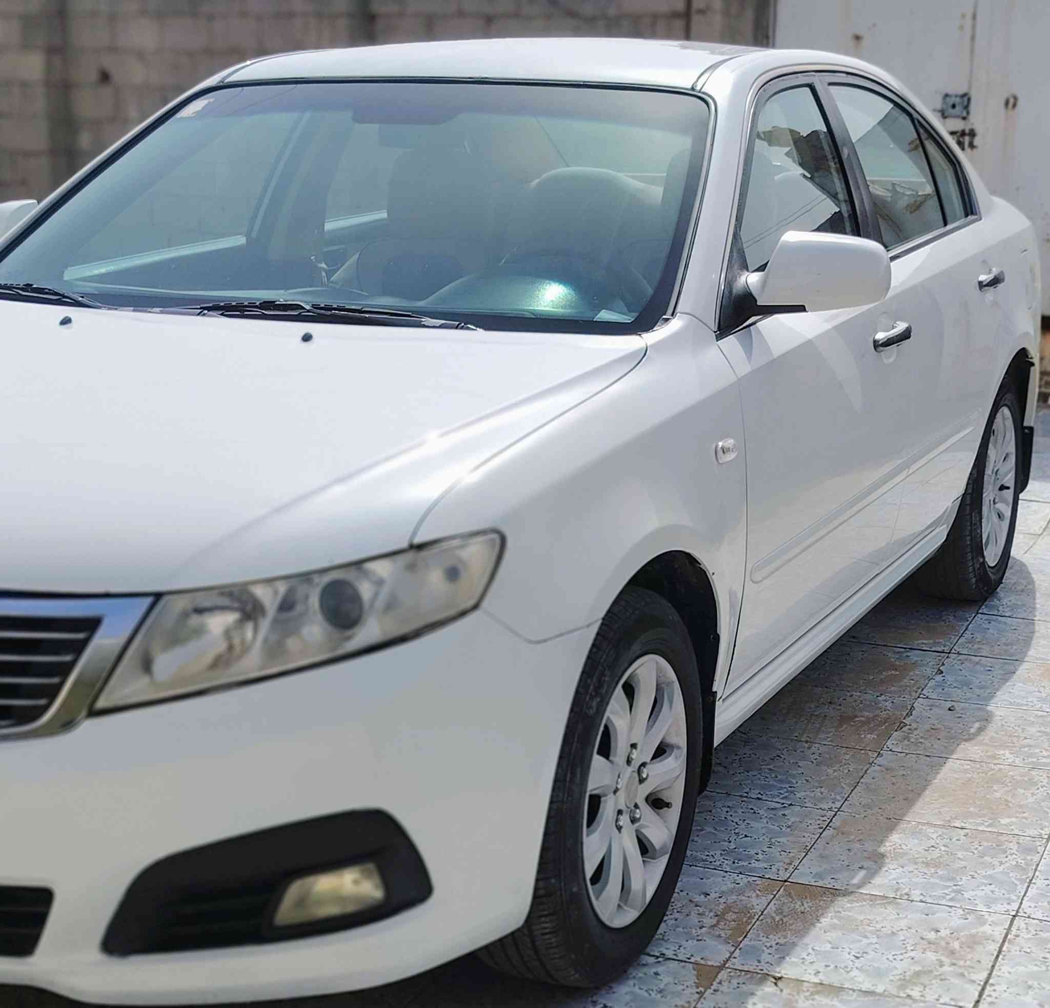 اوبتما خليجي موديل 2010 رقم بابل 
مواصفات عاديه  تحكم جهتين  ويل كب حتى الاسبير  محرك 2000  دواخل بيجي  حساسات خلفيه  ارضيه جلد  بيها صبغ بالبنيد شويه وبيها نص جامغ الامامي صبغ موضح بالصور  تخم تاير جديد حدادية جديده كهربائيات كلها شغاله وجديدة  تبريد ثلج تدفئه شغاله السيارة جاهزة للاخير مابيها نقص نهائيا  السعر  123  وبيها مجال قليل موبايل   ***********   ***********   اياد ابو بارق مكان السيارة بابل الشوملي
